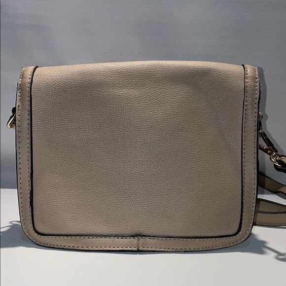 Elegant Beige Crossbody Bag - Picture 4 of 8